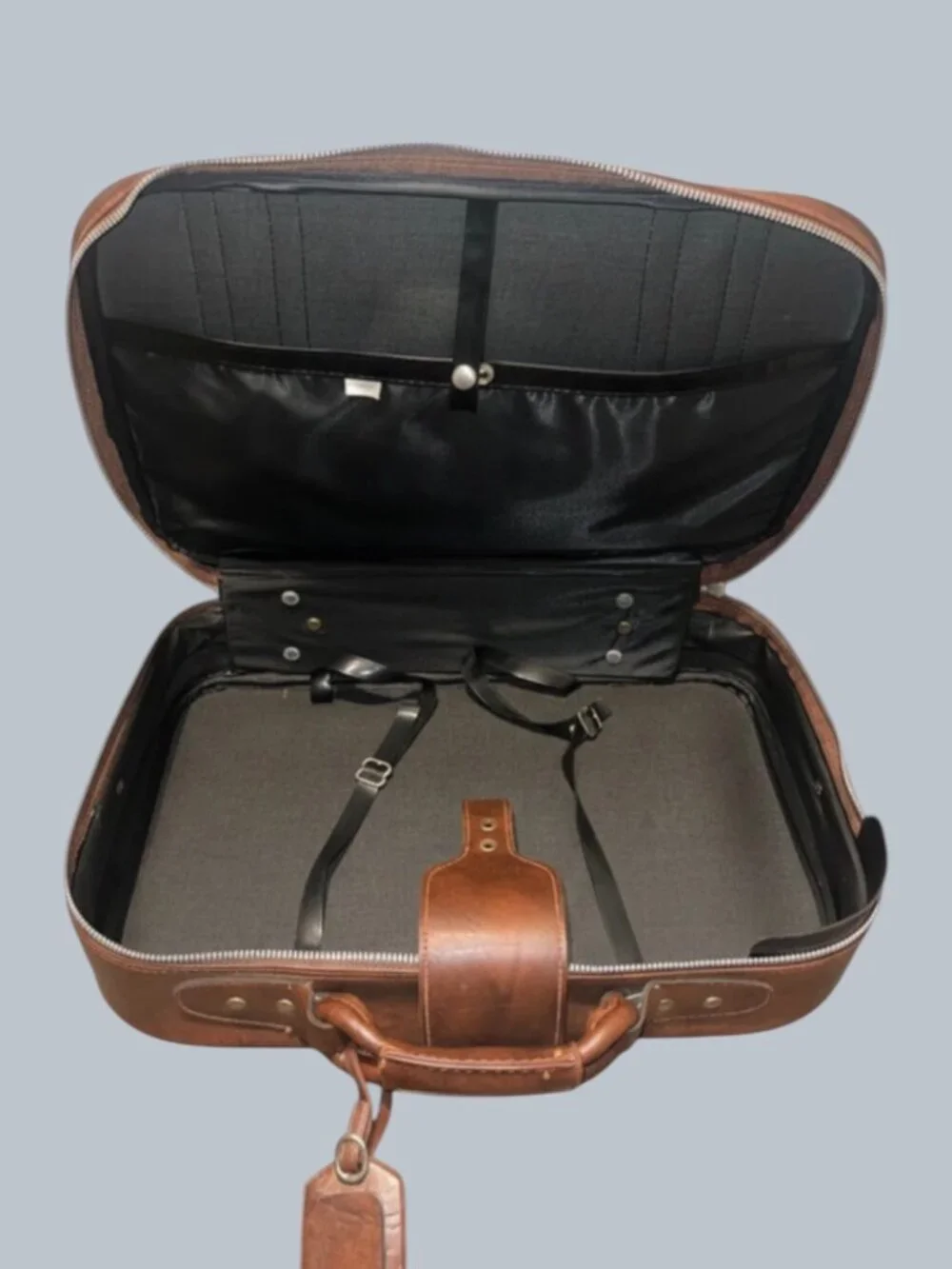 Vintage 1970s Chestnut Brown Leather Rectangle Zip Suitcase